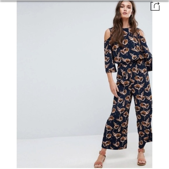 Y.A.S ASOS jumpsuit 
LELLA BURNT POPPY PRINT COLD‎ SHOULDER JUMPSUIT XS navy tan - Picture 1 of 9